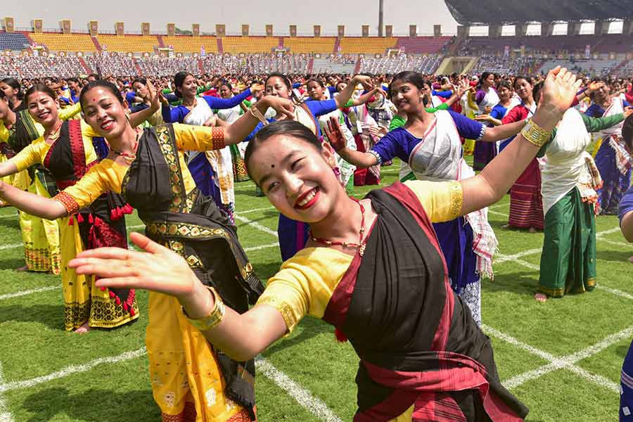 Bihu In Guinness World Records Bihu Of Assam Makes A Mark On Global