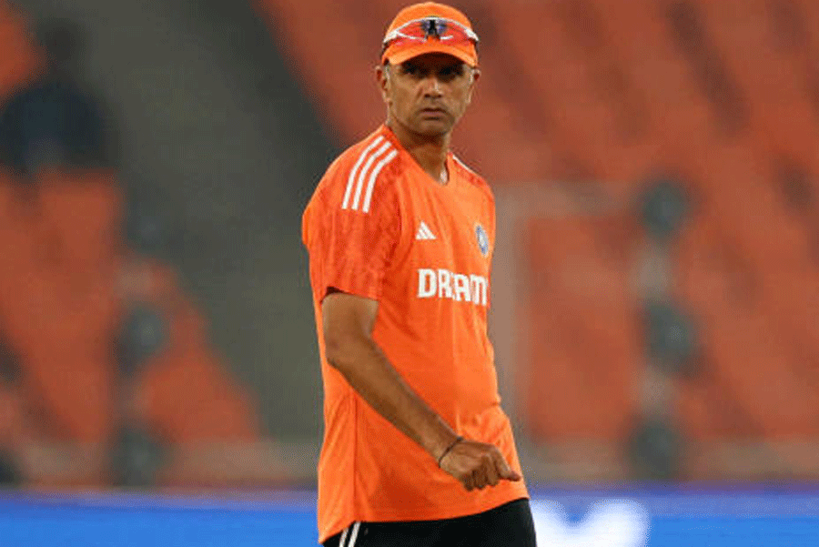 Indian Cricket Team Rahul Dravid Not Keen On Contract Extension As