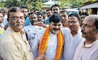 শিলিগুড়ির কোর্টে ফের বিব্রত পুলিশ