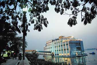 floatel keen to start business outside bengal