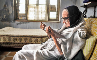 আগ বাড়িয়ে কোনও কথা বলতাম না