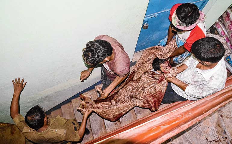 centre alleges of covering up evidences against state in burdwan blast case