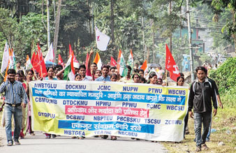 যৌথমঞ্চের বন্‌ধে প্রভাব পড়ল চার জেলায়