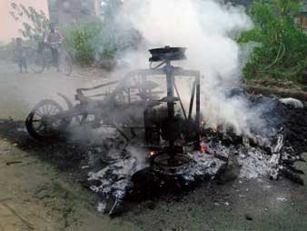 শিশুর প্রাণ কাড়ল যন্ত্রচালিত ভ্যান