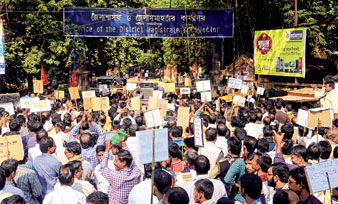 নিষেধাজ্ঞা না উঠলে আলু কেনা বন্ধের হুঁশিয়ারি