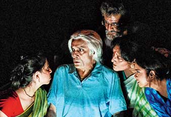 দর্শককে জমিয়ে রাখে