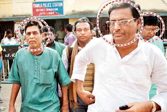 পুলিশের শান্তি বৈঠকেই বসে অভিযুক্তেরা, বিতর্ক