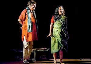 ছক ভেঙেও তুখড়