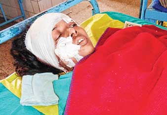 স্ত্রীকে খুনের চেষ্টা, দু’টি ঘটনায় পলাতক স্বামীরা