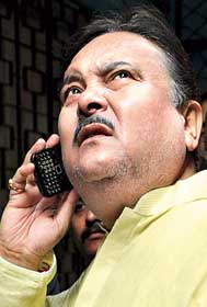 মদনবাণী: জেলে গিয়েছেন গাঁধীও