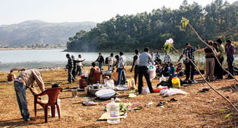 আড়শার মুরগুমা জলাধারে। ছবি: প্রদীপ মাহাতো।