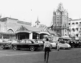 দূর অতীত। নিউ মার্কেট, কলকাতা, ১৯৬৫।