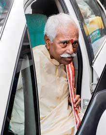 কারখানা বন্ধে শীর্ষে, রাজ্যের শিল্প-দশায় উদ্বিগ্ন কেন্দ্রীয় মন্ত্রী