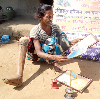 জয়পুরি পায়েই ছৌ নেচে চমক