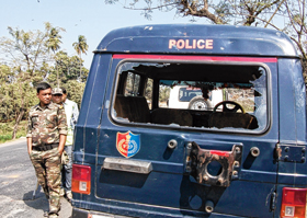 ফের বোমা, গুলির তাণ্ডব চলল কালিয়াচকে