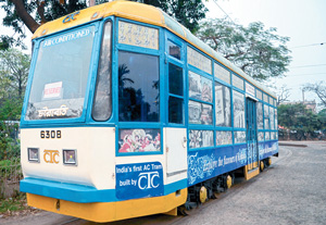 পর্যটক ট্রাম এ বার চালাবে সিটিসি, সাফল্য নিয়ে সংশয়
