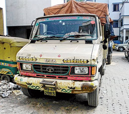 চিৎপুরে ট্রাকে ‘ধর্ষণ’ ভবঘুরে এক মহিলাকে