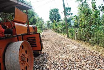 ভোটের আগে শুরু ৩৩টি রাস্তার কাজ