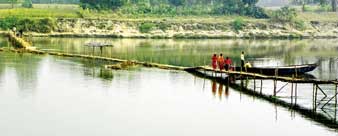 আত্রেয়ীতে সেতুর কাজ শুরুই হয়নি