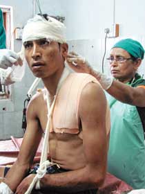 তৃণমূল কর্মীর হাতে কোপ, অভিযুক্ত আরএসপি