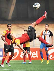 আর্মান্দোর মান বাঁচালেন সেই বিতর্কিত সুয়োকাই