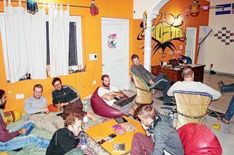 হঠাৎ বেরিয়ে পড়লে মনমতো আস্তানার খোঁজ এ বার রাজ্যেও