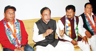 তৃণমূলে যোগ ঝাড়খণ্ডের দুই নির্দল বিধায়কের