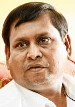 হুমায়ুন ভাবছেন রাজনৈতিক সন্ন্যাসের কথা