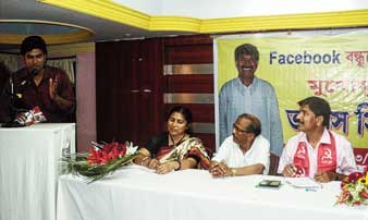 নতুন প্রজন্মের কাছে পৌঁছতেই ফেসবুক: তাপস