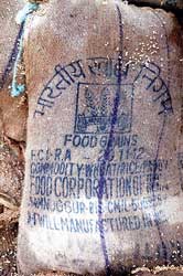 রেশনে উধাও গম, ভোটের জন্য তদন্তে বিলম্ব