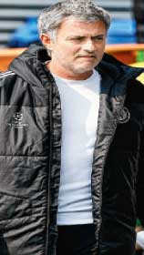 মোরিনহোকে ‘বাচ্চাদের’ বাছার অনুমতি চেলসির