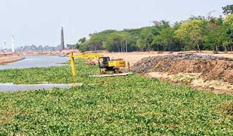 ইছামতী নিয়ে প্রশাসনের ভূমিকায় শঙ্কিত বাসিন্দারা