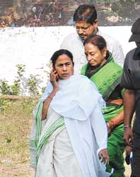 বলাগড়ে উন্নয়ন, পাণ্ডুয়ায় আক্রমণ