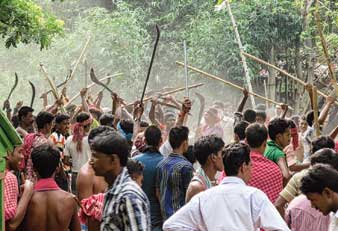 পিস্তল, রামদা উঁচিয়ে নাচ, ধৃত বুড়োরাজের চার ভক্ত