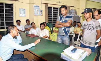 মন্ত্রীর কাছে যথাযথ তদন্ত চাইল মৃতের পরিবার 