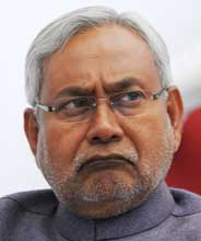 ইস্তফায় অনড় নীতীশ, নতুন মুখ্যমন্ত্রী হিসাবে জীতন মাঝির নাম নিয়ে জল্পনা