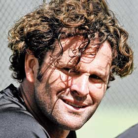 কেয়ার্নসই ম্যাচ গড়াপেটার পাণ্ডা, বলছেন ভিনসেন্টের প্রাক্তন স্ত্রী 