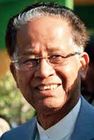 পদত্যাগপত্র নিয়ে দিল্লিতে গগৈ, কটাক্ষ বিরোধীদের