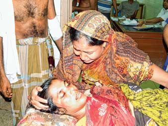 বাড়িতে ঢুকে প্রাক্তন পঞ্চায়েত সদস্যাকে খুন