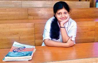 দায়ী রুমমেটরাই, নোটে জানিয়ে গেলেন প্রিয়াঙ্কা