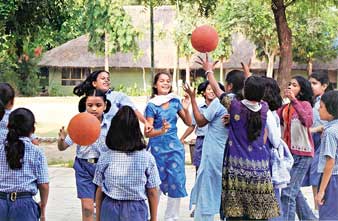 গুজরাত মডেল: একটু জেনে নিলে ভাল হয়
