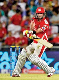 ‘ম্যাড ম্যাক্স’-কে সামলাতে ক্যাপ্টেন কুলও অসহায়