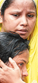 গ্যাস লিক করে বস্তিতে বিস্ফোরণ, মৃত শিশু-সহ চার