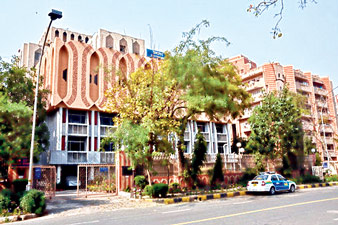 রাজ্যের দুই ভবন নিয়ে হুঁশিয়ারি দিল্লি পুলিশের