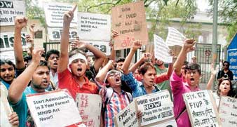 পাঠ্যক্রম নিয়ে ইউজিসি-কে প্রস্তাব দিল্লির কলেজগুলির