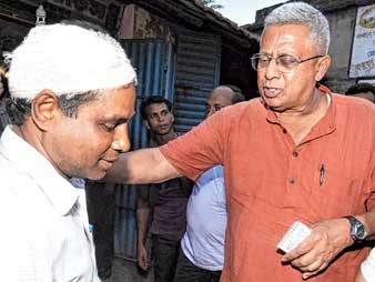 পুলিশের বিরুদ্ধে মামলা করুন, তথাগতর পরামর্শ