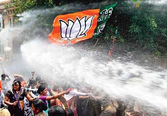 চলছেই গণধর্ষণ