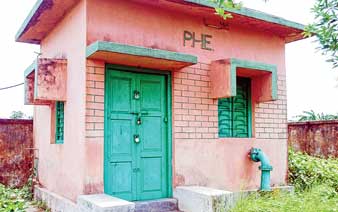 পাঁচ মাস ধরে পাম্প বিকল, জলসঙ্কট তীব্র দুই পঞ্চায়েতে