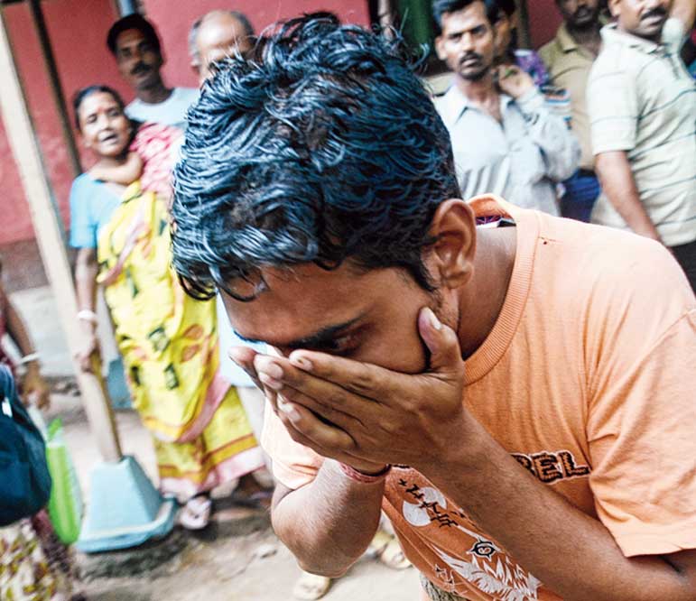 আসল জন পগারপার, জেল খাটছে নকল রতন