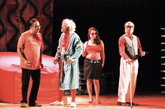 ব্যঙ্গ আছে রঙ্গ নেই